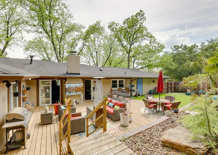 Spacious Atlanta Home With Yard About 9 Mi To Downtown